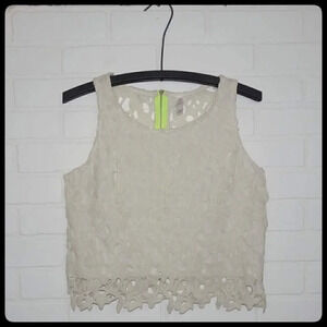 💸 3 / $25 🆕 XHILARATION FLORAL LACE ZIP UP CROP TOP  | L